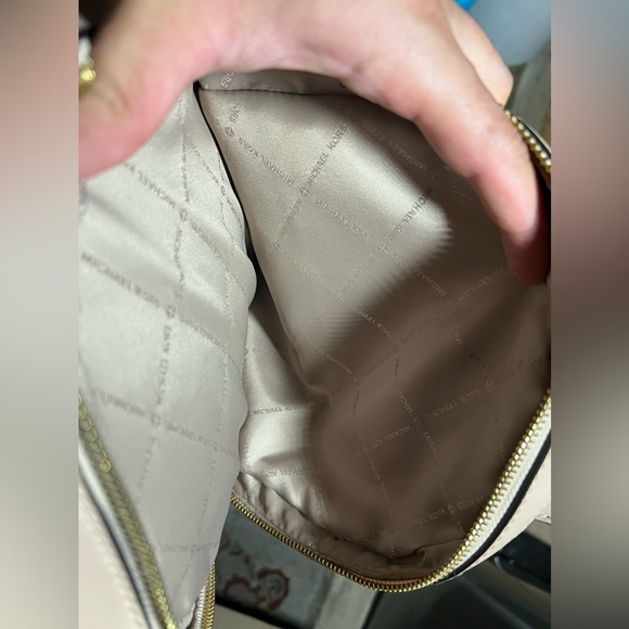 MICHAEL KORS Jaycee Medium Backpack - Picture 6 of 11